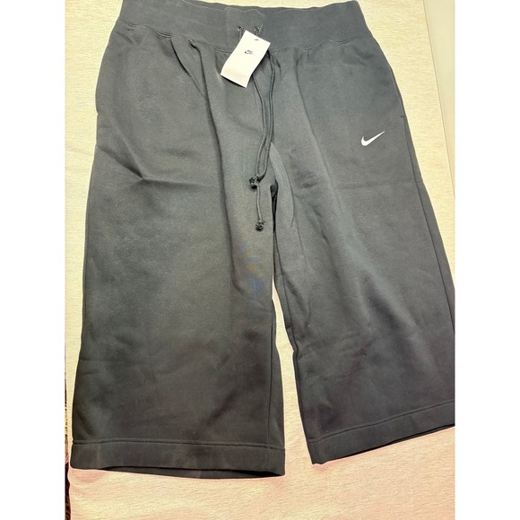 NWT standard fit high rise, crop length Nike sweatpants size 2X - Picture 1 of 11